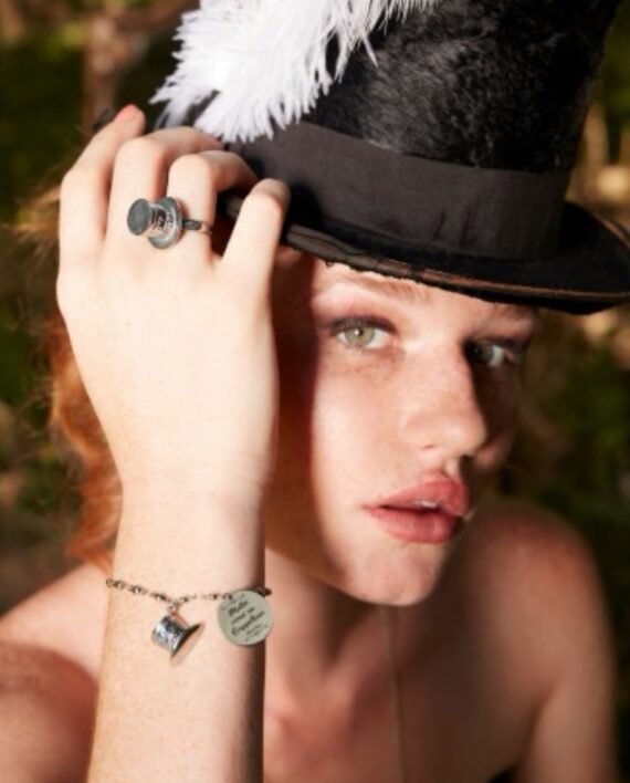 Collezione Cappellaio Matto Acciaio Matto come un Cappellaio Mad Tea Karismashop