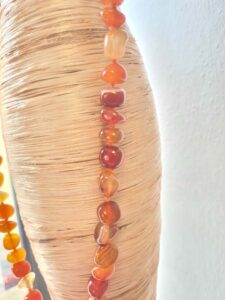 Collana Lunga Pietre Dure Arancio Particolare karismashop